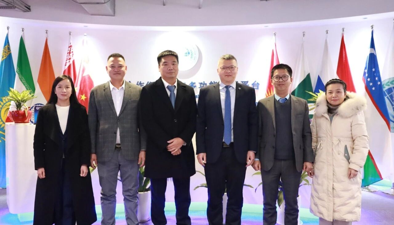 深圳森浦仕科技有限公司总经理王春嵘到访平台