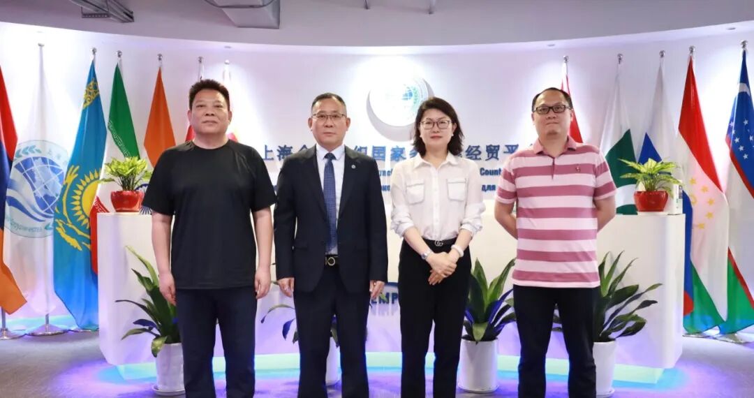新疆新泽智能科技有限公司总经理卢飞燕到访平台